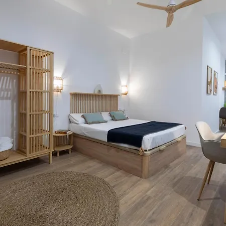 Travel Habitat Mediterranean Suites Valencia Buitenkant foto