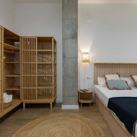 Travel Habitat Mediterranean Suites Valencia Buitenkant foto
