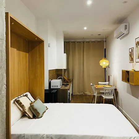 Travel Habitat Mediterranean Suites Valencia Buitenkant foto