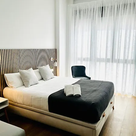 Travel Habitat Mediterranean Suites Valencia Buitenkant foto