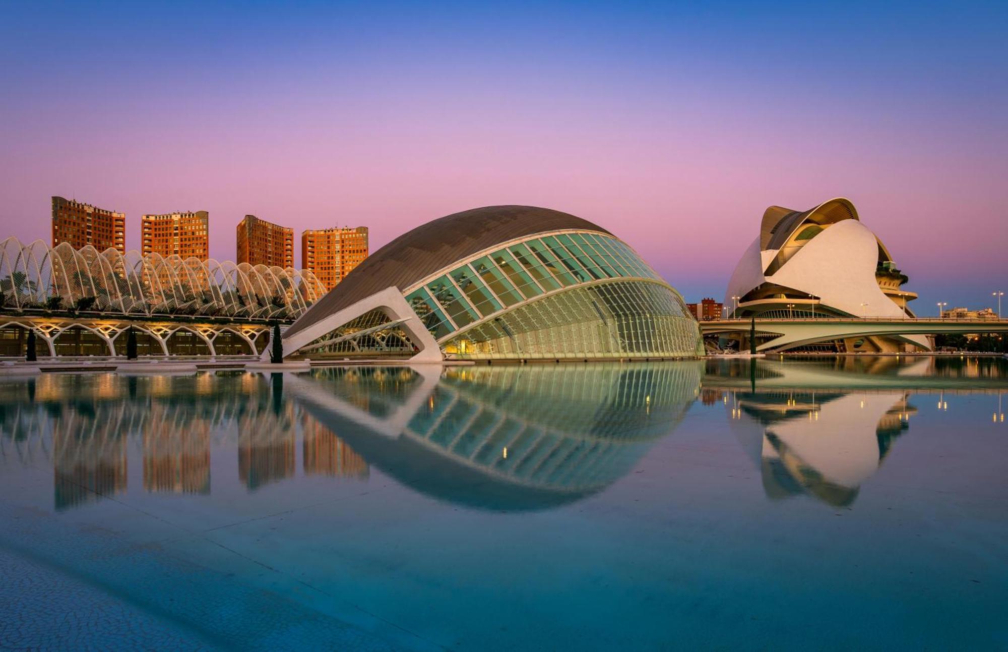 Travel Habitat Mediterranean * València