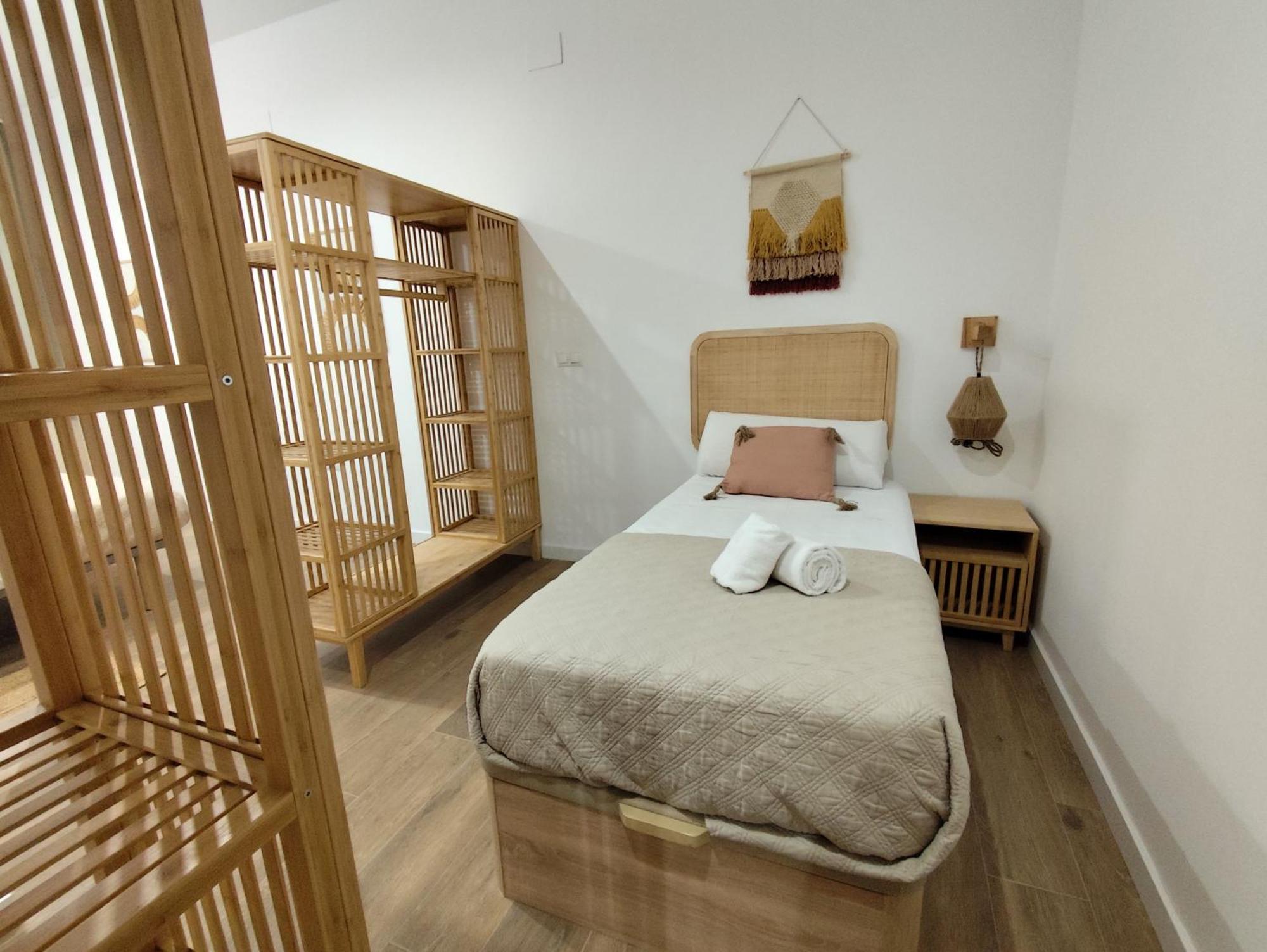 Travel Habitat Mediterranean València